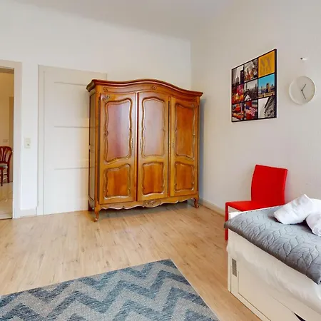 Clemenceau Avec Parking Apartment